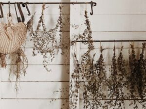 Powiew natury w mieście, czyli styl rustykalny we wnętrzach