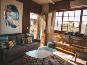 Powiew natury w mieście, czyli styl rustykalny we wnętrzach