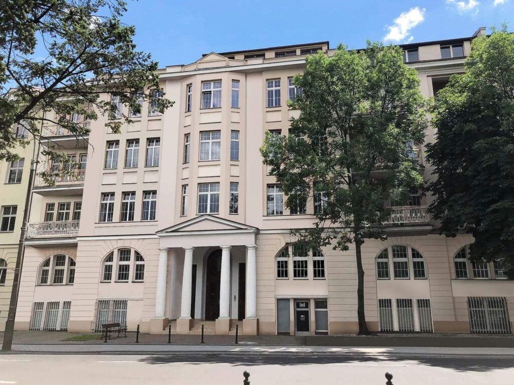 Avenue 22