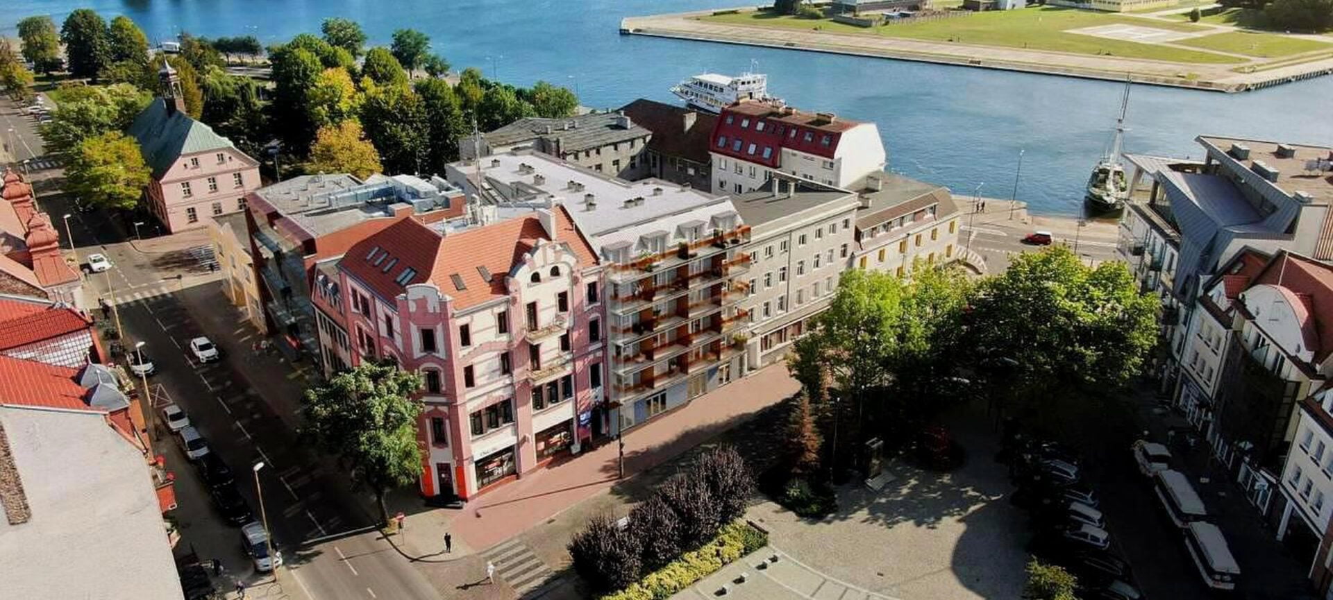 Plac Słowiański 10